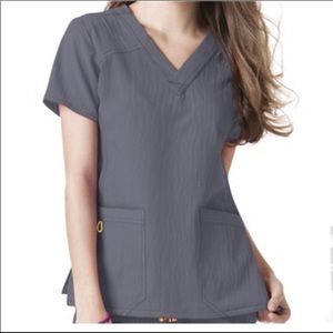 Wonderwink four stretch scrub tops. 3 medium
